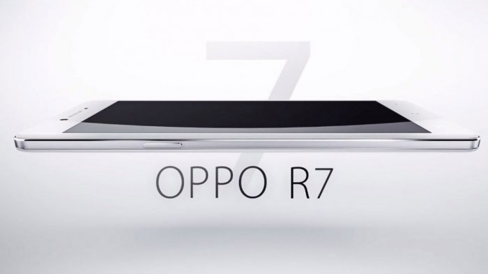 OPPO R7: A phone having 20.7 MP camera, 2 GB Ram, 32 GB storage, and 2.2 GHz processor